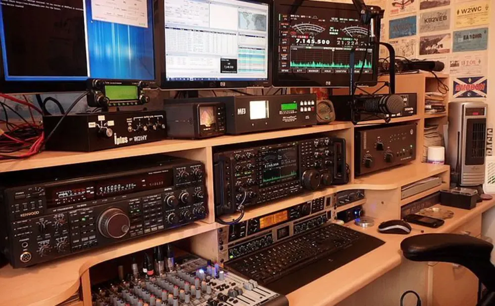 Ham radio shack ideas