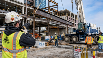 Safe Rigging & Lifting: Communication Systems for Crane & Heavy Equipment Operators